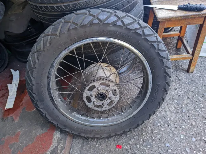 Par de rodas originais Yamaha Crosser 150