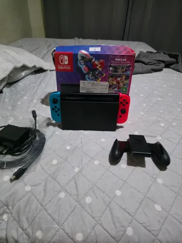 Nintendo Switch azul/vermelho Completo com caixa - Video game em perfeito estado