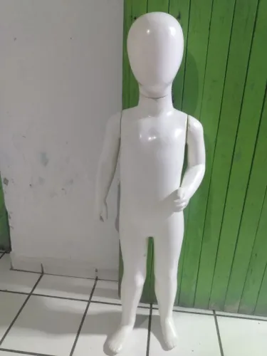Manequim infantil 