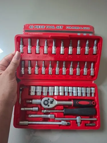 VENDO JOGO DE CHAVES 46 PEÇAS COM MALETA PARA O DIA A DIA CARRO,MOTO, BICICLETA!