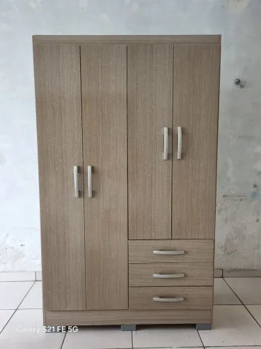 Roupeiro (Entrego)