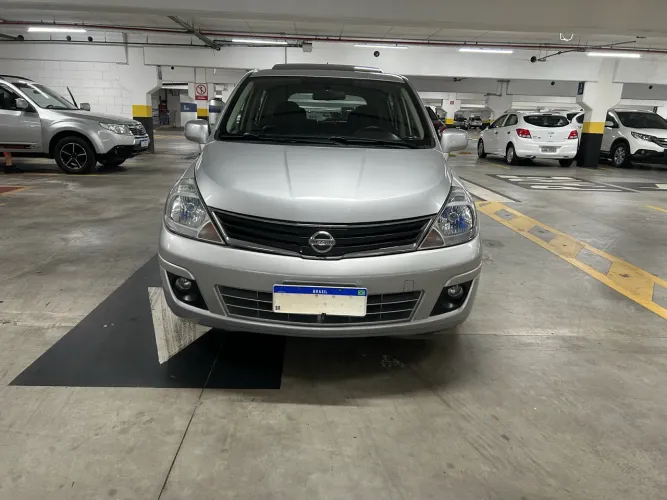 Nissan Tiida SL 1.8/1.8 Flex 16V Aut. 2013