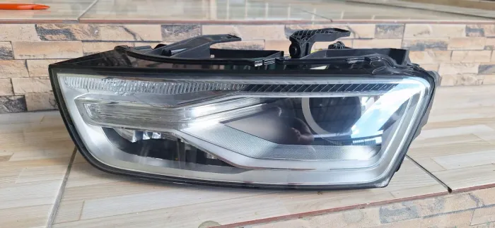 Farol Audi
