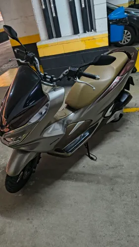 PCX dlx ABS ano 2022, excelente estado, pneus zerados