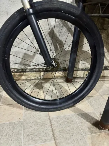 PAR DE RODAS VMAXX MAIS PAR DE CUBOS !! (PRA IR LOGO!!)
