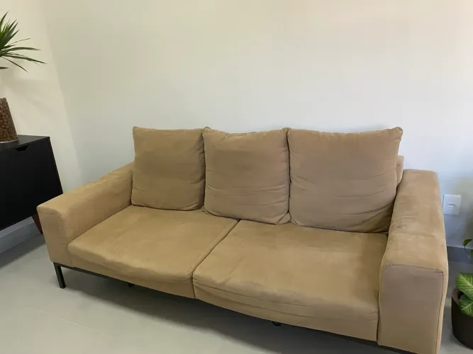 Vendo sofá Tokstok 3 lugares. Muito confortável. 