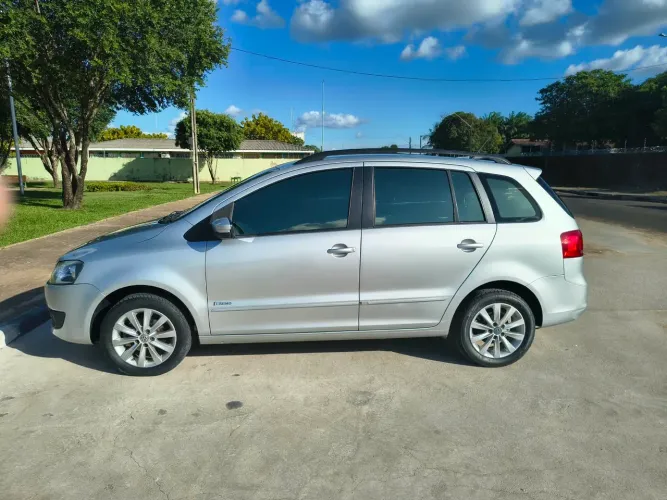 Volkswagen Spacefox 1.6/ 1.6 Trend Total Flex 8V 5P 2012