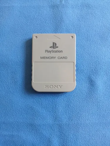 MEMORY CARD ORIGINAL PARA PS1 PADRÃO CINZA