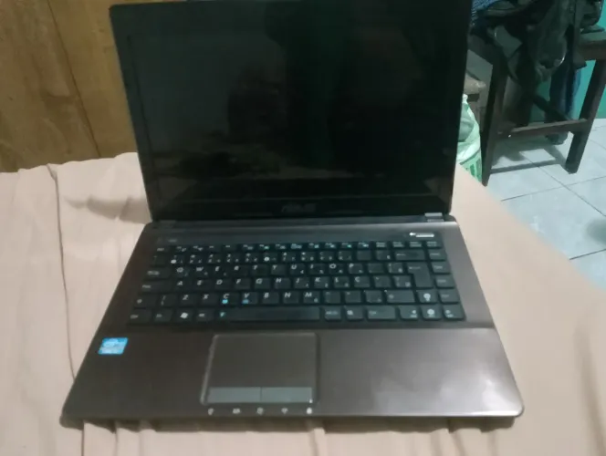 Notebook Asus intel i5 8gb Ram e HD 500 , bém conservado bateria boa