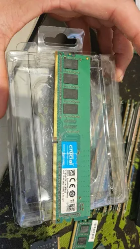 Memória RAM 4 GB DDR4