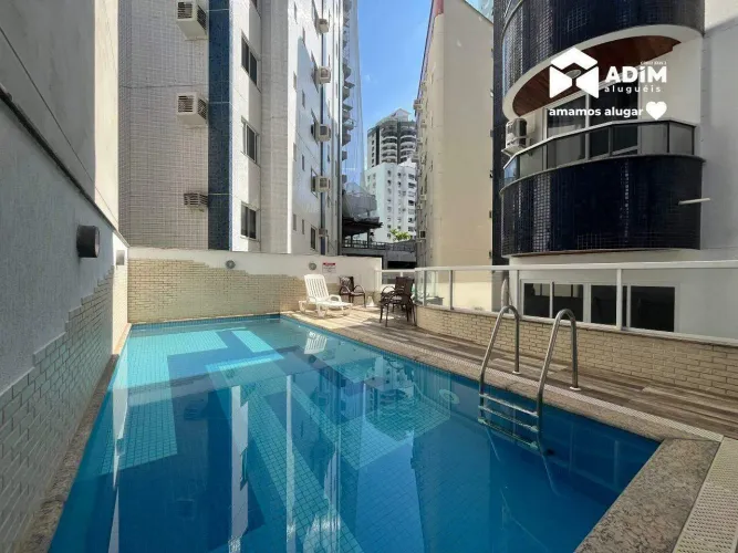 Locação anul: apartamento de 3 suítes mobiliado a quadra mar em Balneário Camboriú.