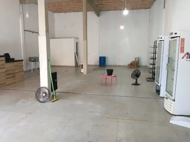 Alugo loja no bairro Vida Nova em Vespasiano, 140 m2