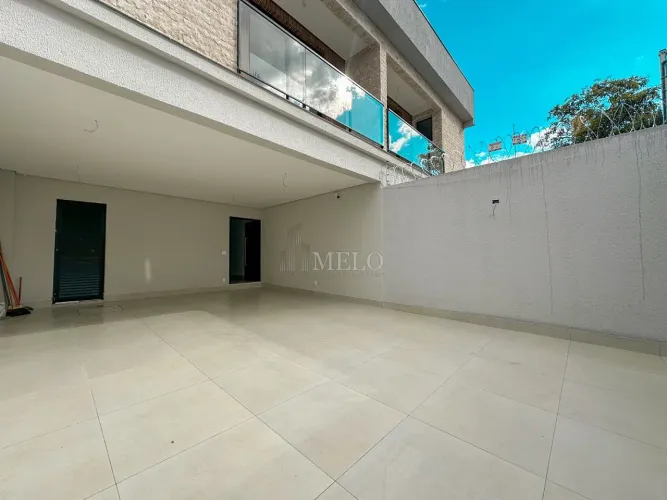 Casa à Venda no Santa Amélia por R$1.680.000,00