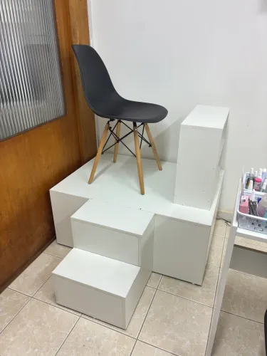 Móvel pra pedicure com apoiador