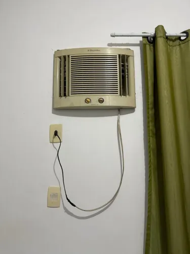 Ar condicionado de janela Eletrolux 7.500 btus