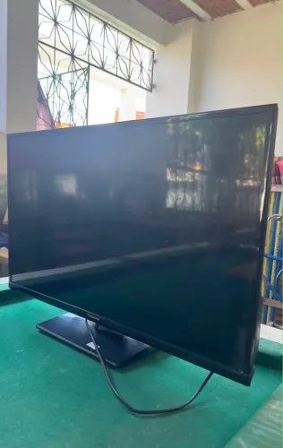 TVS COM DEFEITO NO DISPLAY, MAS ZERADAS NO RESTO