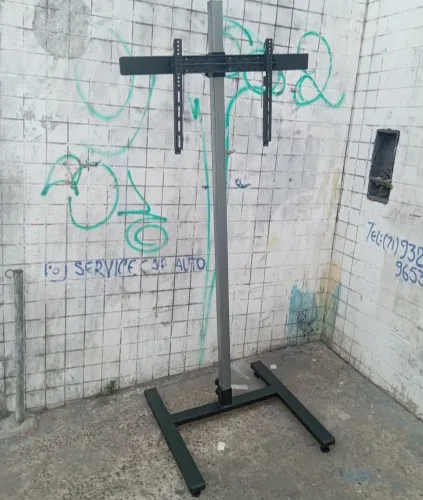 SUPORTE PARA TV MODELO PEDESTAL REGULÁVEL DE 32 A 75 POLEGADAS 