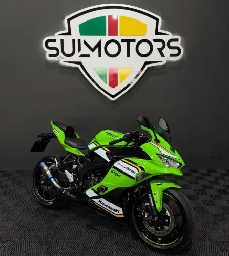 KAWASAKI NINJA ZX4-RR IMPECÁVEL ZERADA SUL MOTORS