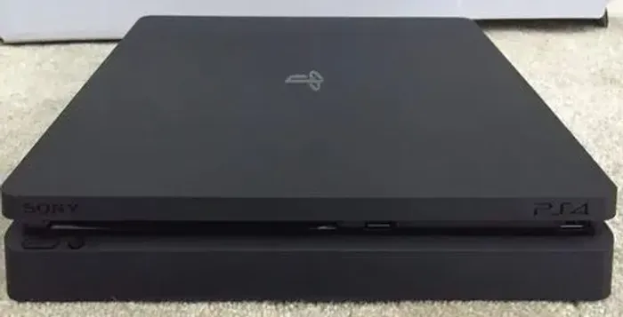 PS4 Slim