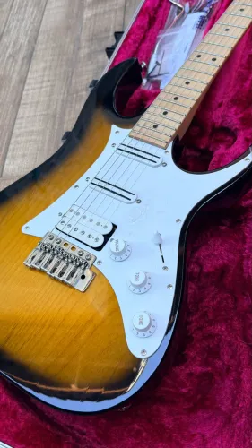 Guitarra Ibanez Andy Timmons