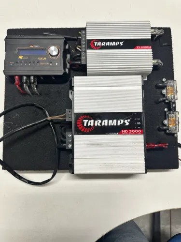 SOM COMPLETO TOP! Sub 850W + Taramps HD3000 + Hertz - DE R$4.000 POR R$2.500