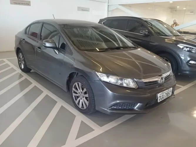 Honda Civic Sedan LXS 1.8/1.8 Flex 16V Aut. 4P 2014