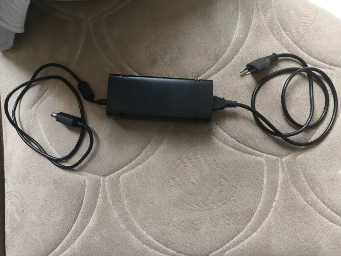 Fonte Xbox 360 Slim 2 pinos *220V* ORIGINAL Microsoft