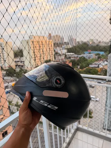 LS2 PRETO | TAM 56 | Usado semi- novo ( Troca ou venda )