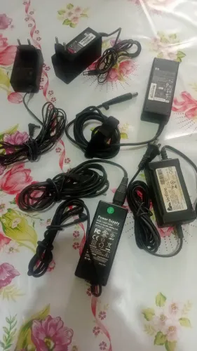 Fontes de várias voltagens todas novas