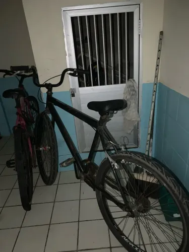 TROCO DUAS BIKE EM UMA MOTORIZADA