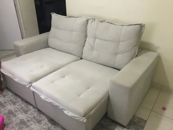 Sofá retrátil e reclinável 