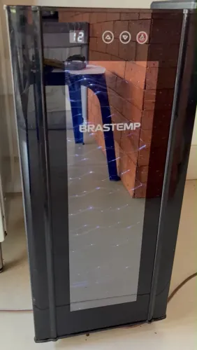 Vendo Adega de vinhos Brastemp para 12 garrafas