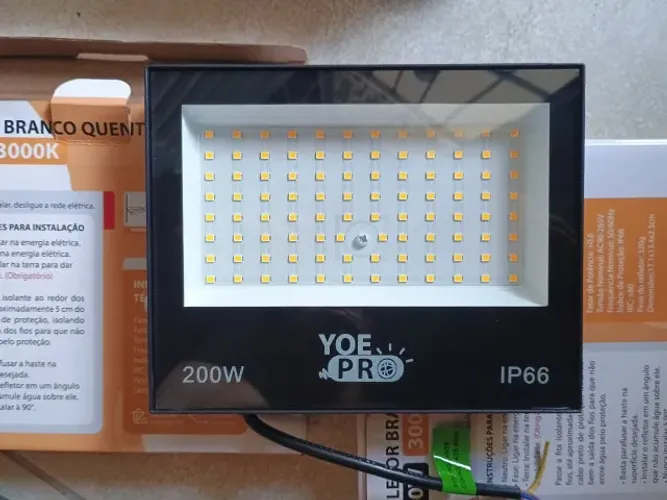 refletor de led 200w branco quente grande