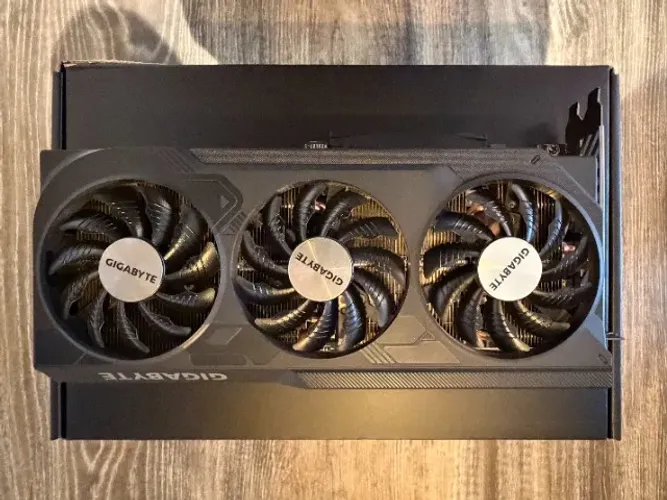 Placa de vídeo Gigabyte Nvidia RTX 4070 Super 12gb zerada!!