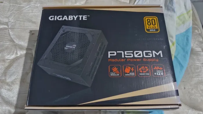 Fonte GIGABYTE P750GM (750W 80+ GOLD)