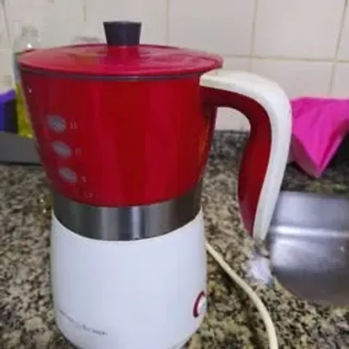 Cafeteira com filtro imbutido