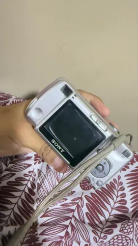 Cyber shot (Sony- DSC S600)