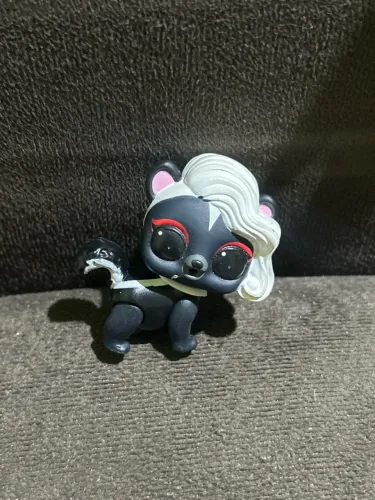 Pet lol surprise gambá cabelo de um lado