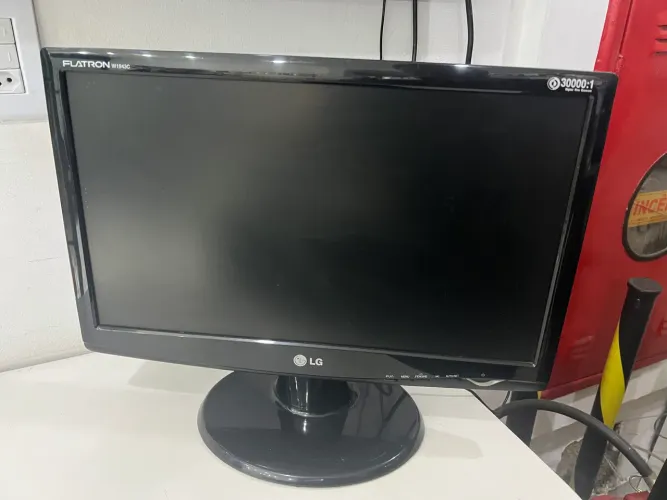 Monitores LG 17 - Segunda Tela - Oportunidade