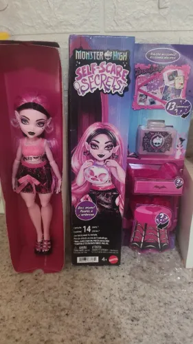 Monster high draculaura