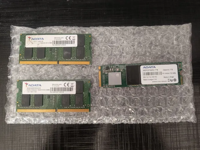KIT SSD de 1T ADATA, 2x MEMÓRIA RAM DDR4 16GB
