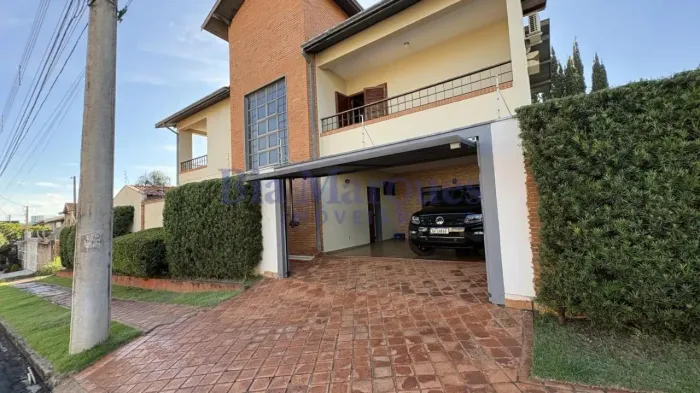 CASA DE ESQUINA COM 300M², 4 SUÍTES, À VENDA NO ALTO DA BOA VISTA