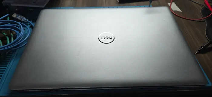 Dell Inspiron PF75 .para uso peças ou reparo