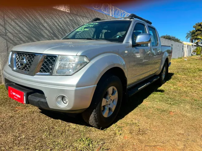Nissan Frontier LE CD 4X4 2.5 TB Diesel Aut. 2012