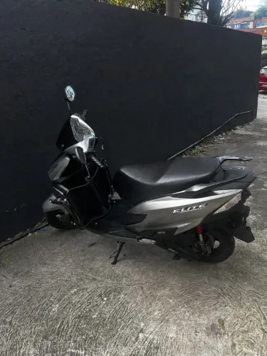 HONDA ELITE 2024 IMPECÁVEL 