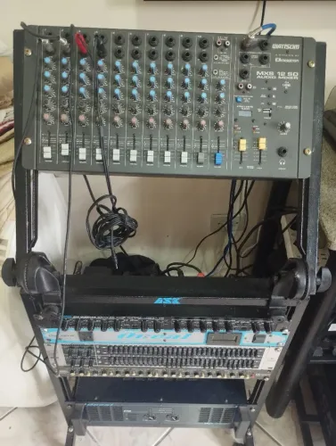 Equipamento de som profissional