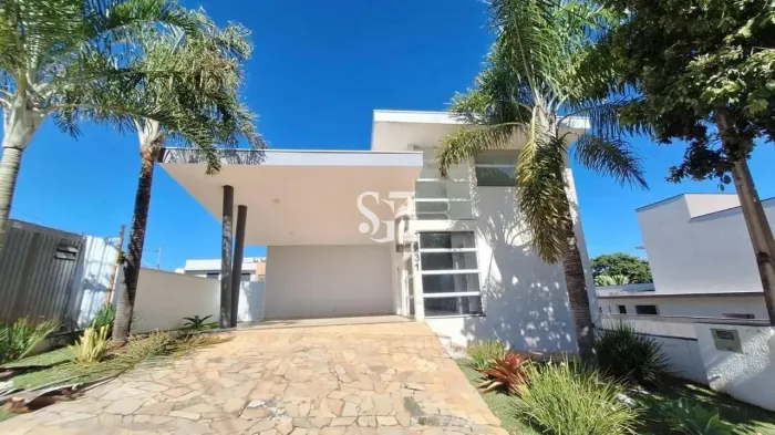 Casa térrea no Swiss Park, Campinas-SP: 3 suítes, 2 salas, área gourmet, 4 vagas - 190m².