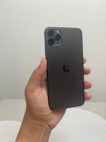 Vendo ou troco! iPhone 11 Pro Max 64 gigas funcionando perfeitamente