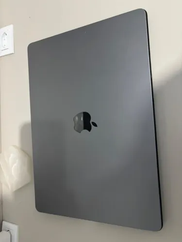 MacBook 2023  M2/ 15 POL BEM NOVO