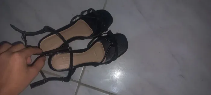 Salto preto para vender, em bom estado usei apenas 2 vezes 